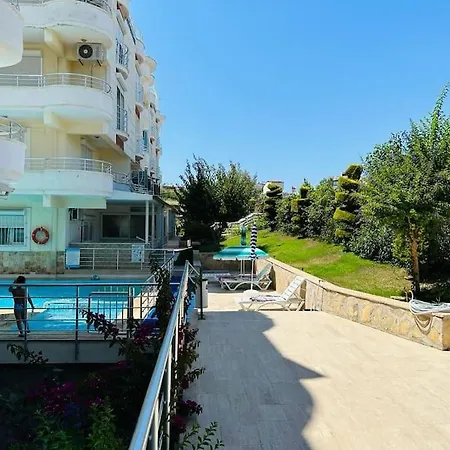 Altinkum Denize 150 M