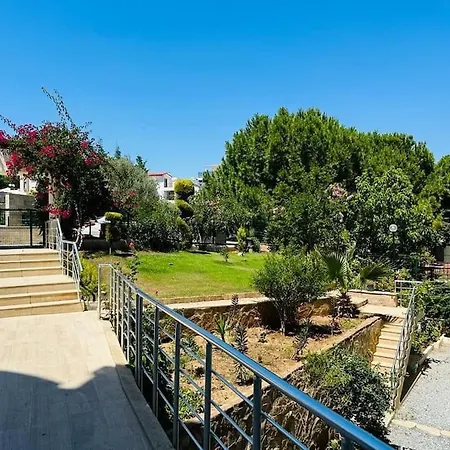 Altinkum Denize 150 M *